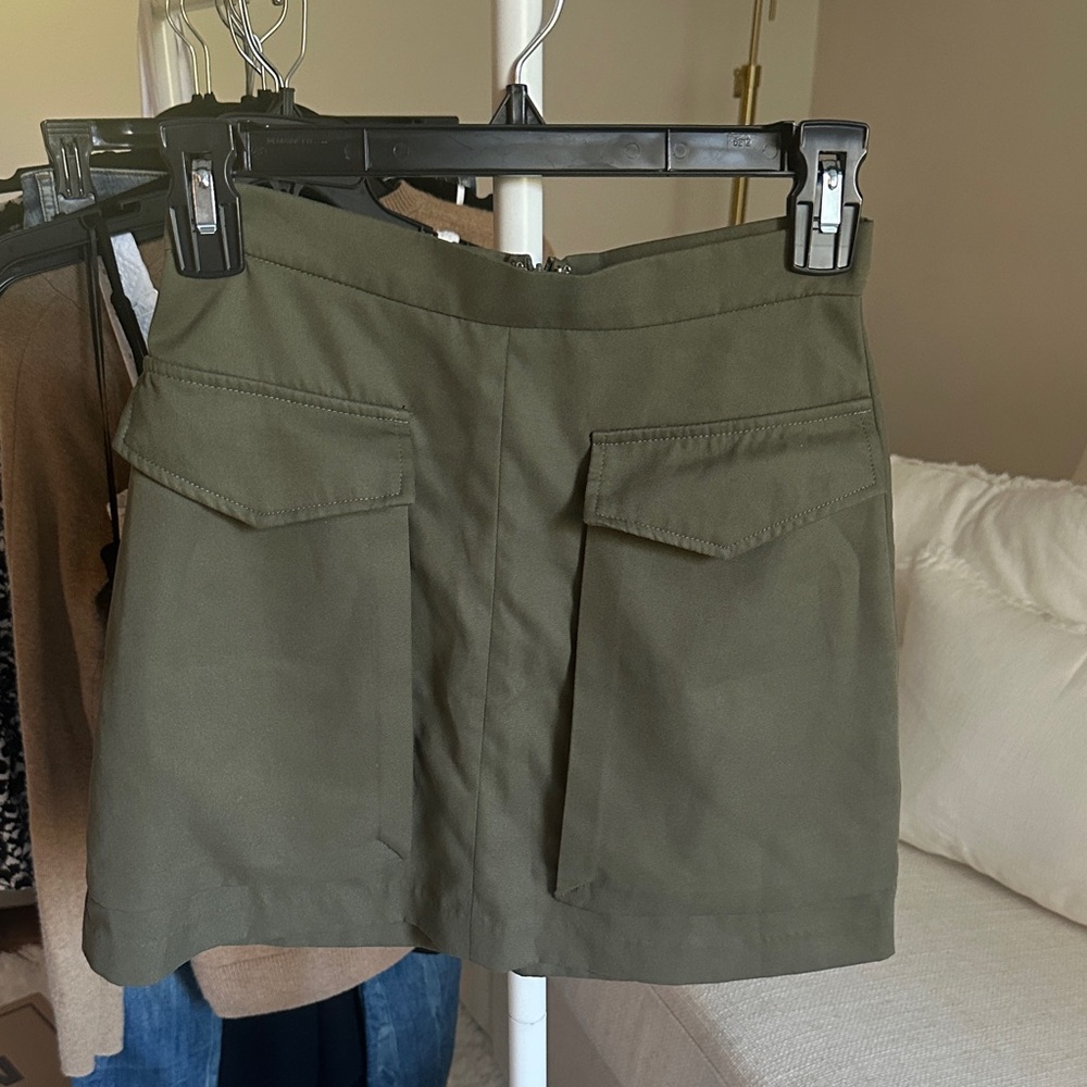 Soprano Olive Green Skort